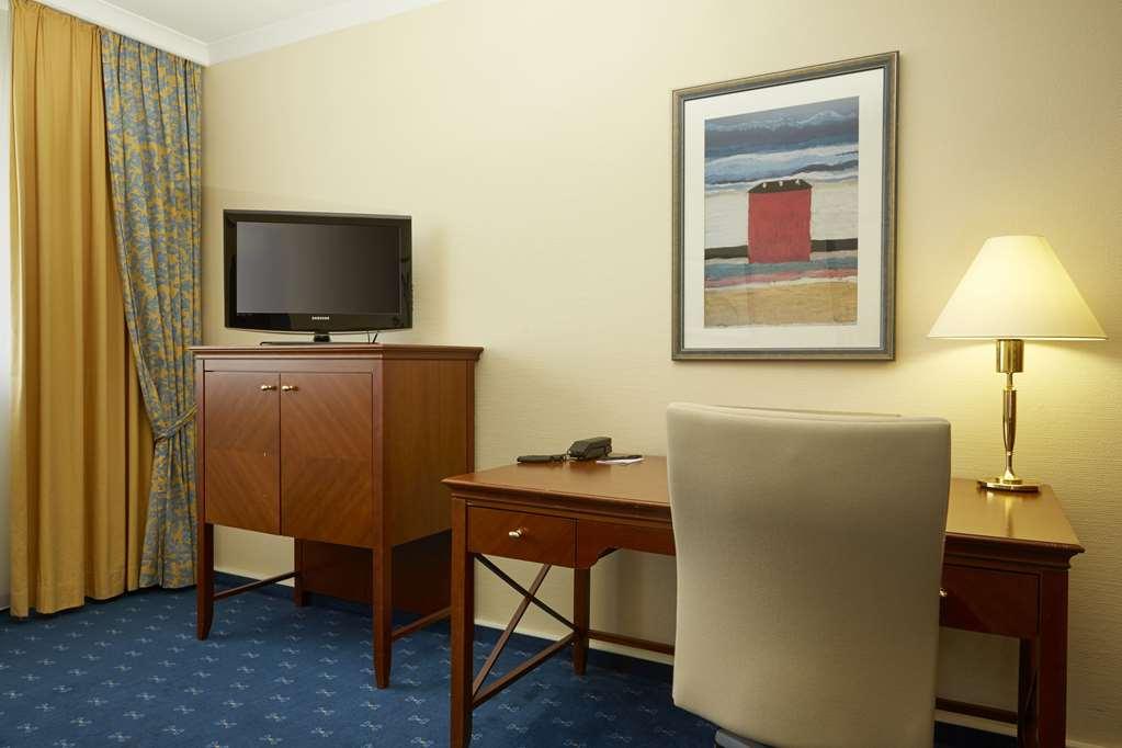Hotel H4 4*