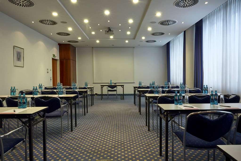 Hotel H4