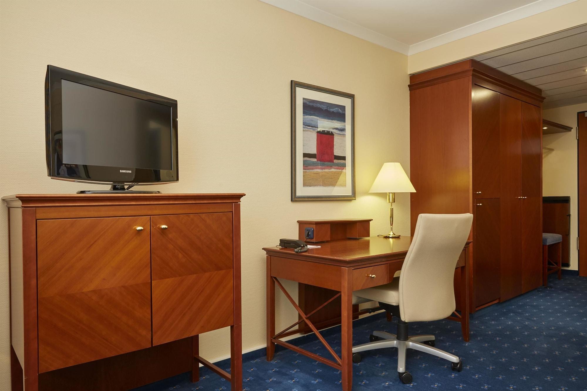 Hotel H4