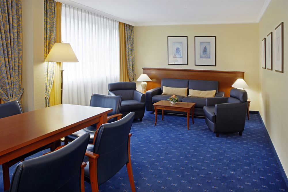Hotel H4